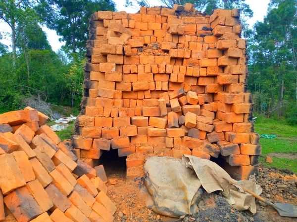 Baked Building Bricks for Sale in Bungoma - KSh10 Per Piece